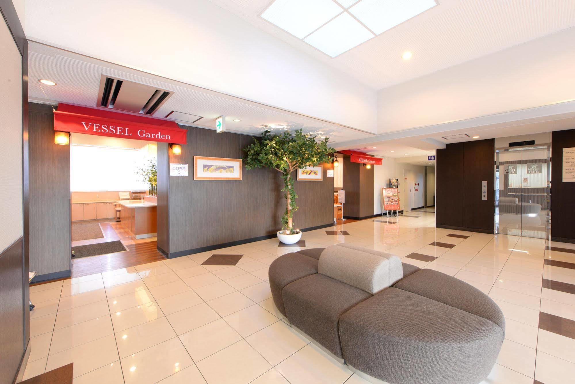 Vessel Hotel Higashi Hiroshima Bagian luar foto